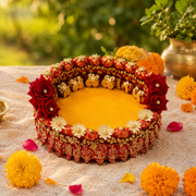 Designer Singhasan with golden and red rose flowers