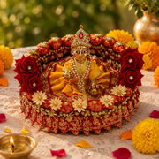 Designer Singhasan with golden and red rose flowers